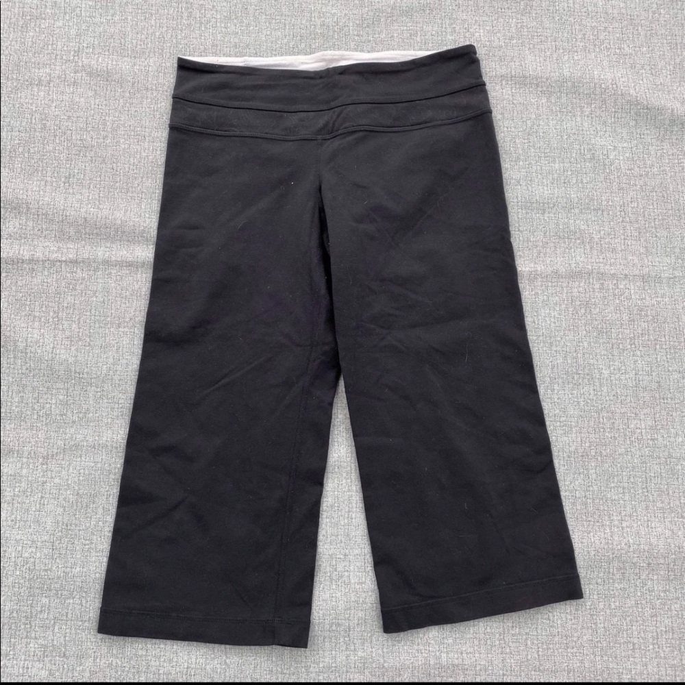 Lululemon Athletica crop leggings